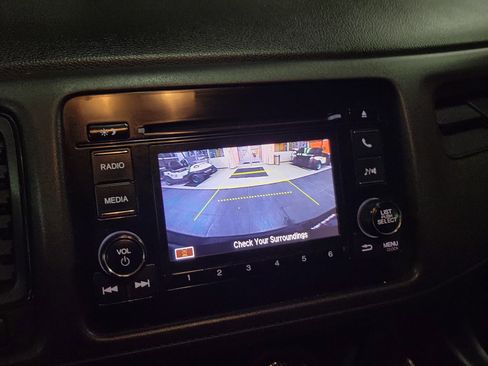 Used 2020 Honda HR-V LX image 28