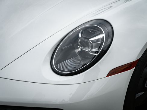 Used 2023 Porsche 911 Carrera T image 6