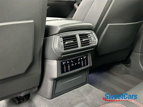 Used 2020 Lamborghini Urus image 39