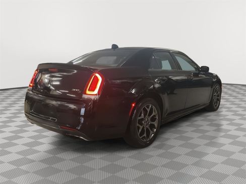 Used 2018 Chrysler 300 S w/ 300S Premium Group image 26