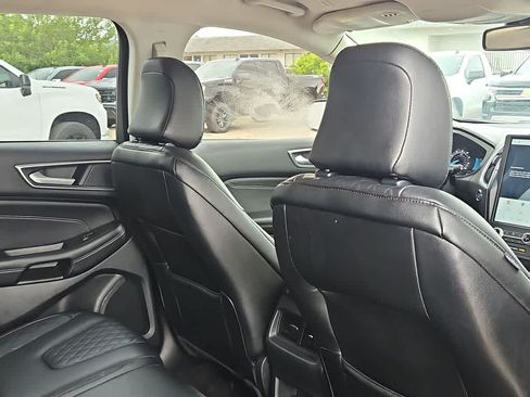 Used 2023 Ford Edge Titanium AWD/4WD image 17