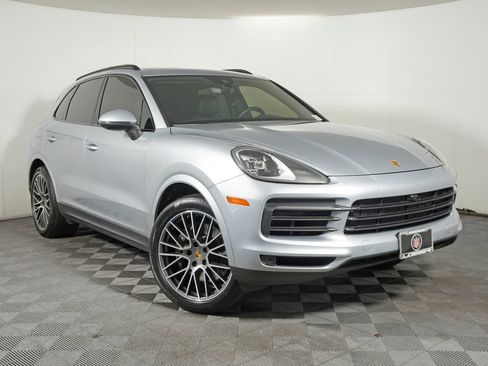 Certified 2023 Porsche Cayenne AWD/4WD image 9