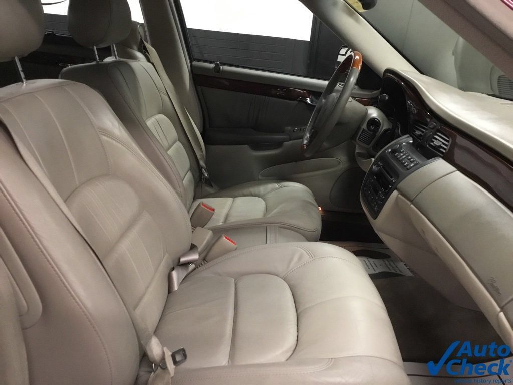Used 2000 Cadillac De Ville DHS w/ Safety/Security Pkg FWD image 36