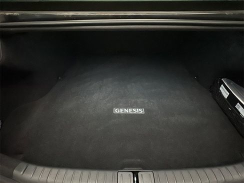 Certified 2025 Genesis G70 2.5T w/ Sport Prestige Package image 17