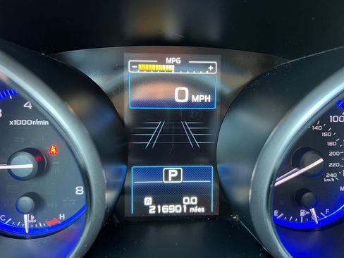 Used 2017 Subaru Outback 2.5i Limited AWD/4WD image 11