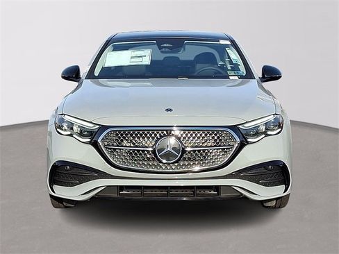 New 2026 Mercedes-Benz E 350 4MATIC Sedan image 2