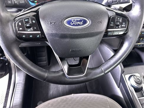 Used 2022 Ford Escape SE w/ SE Sport Appearance Package image 11
