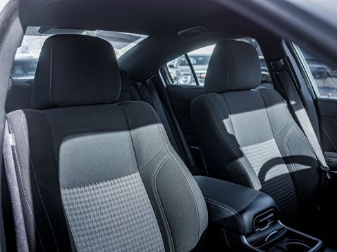 Used 2023 Dodge Charger SXT image 39