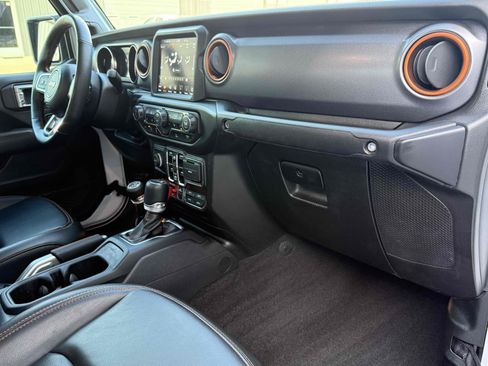 Used 2022 Jeep Gladiator Mojave w/ LED Lighting Group image 60