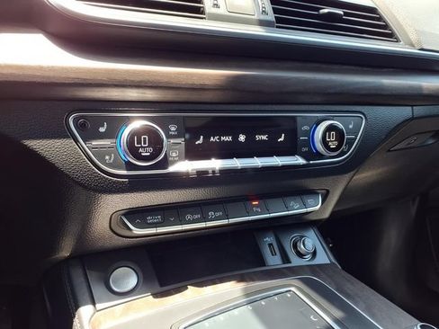 Used 2018 Audi Q5 Prestige AWD/4WD image 16