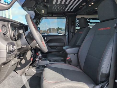 Used 2024 Jeep Wrangler Rubicon w/ Safety Group image 12
