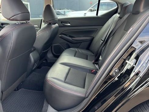 Used 2023 Nissan Altima 2.5 SR FWD image 6