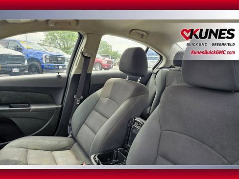 Used 2012 Chevrolet Cruze LT FWD image 12