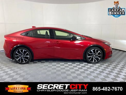 Used 2023 Toyota Prius Prime FWD image 8
