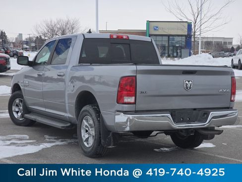 Used 2019 RAM 1500 Classic SLT w/ Luxury Group image 14