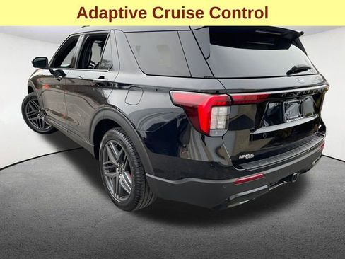 Used 2025 Ford Explorer ST-Line w/ ST-Line Street Pack image 10