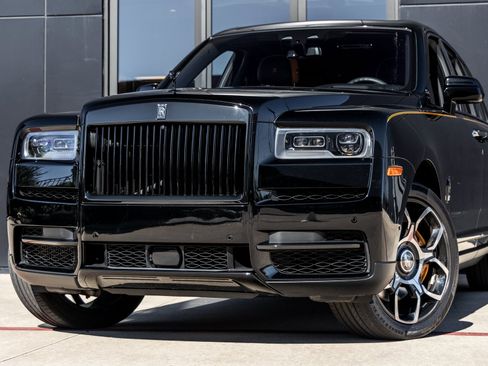 Used 2023 Rolls-Royce Cullinan Black Badge w/ Dark Exterior Package image 6