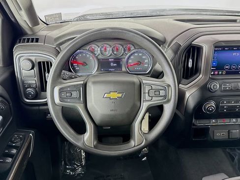 Used 2020 Chevrolet Silverado 1500 LT image 23