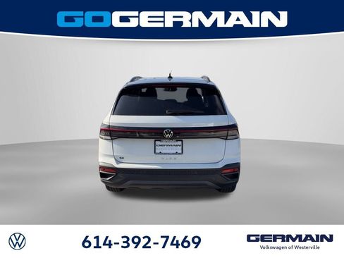 New 2026 Volkswagen Taos SE FWD image 10