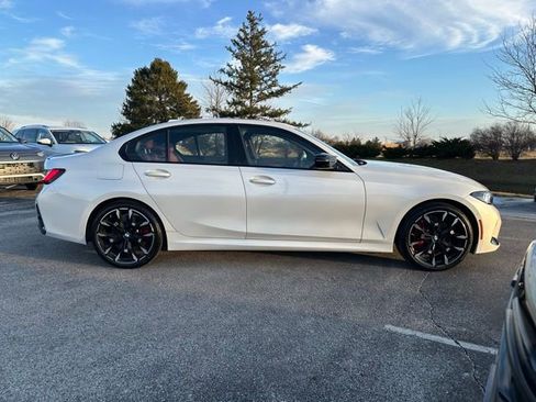 Used 2025 BMW M340i xDrive image 9