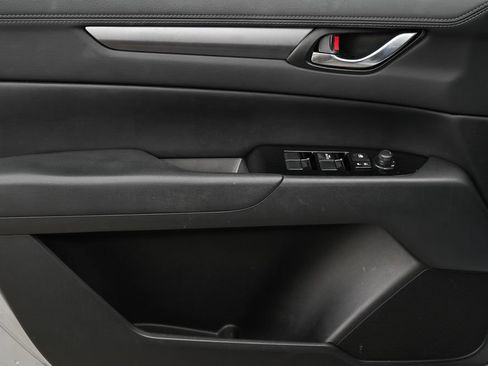 Used 2017 MAZDA CX-5 Touring image 11