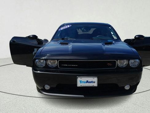 Used 2014 Dodge Challenger R/T RWD image 7