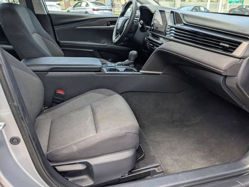 Used 2025 Toyota Camry LE FWD image 27