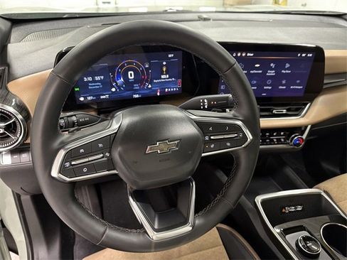 Certified 2026 Chevrolet Equinox ACTIV w/ Convenience Package III image 17