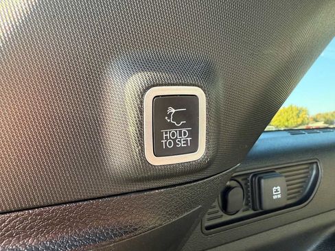 Used 2024 Jeep Grand Cherokee Laredo X w/ Luxury Tech Group I image 12