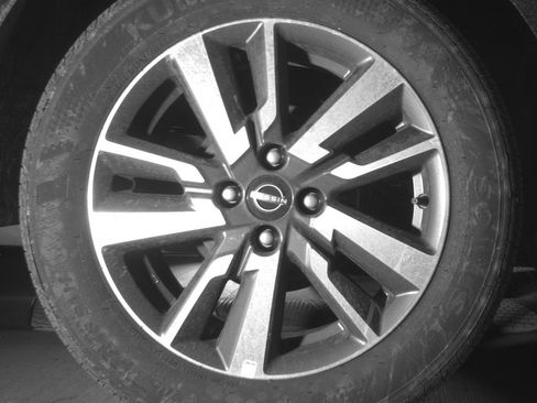 Used 2025 Nissan Versa SV image 15