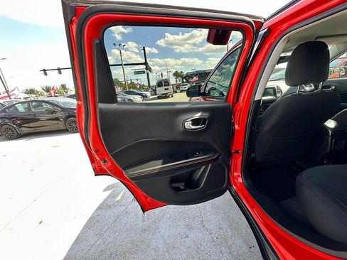 Used 2020 Jeep Compass Sport w/ Tech Group FWD image 6