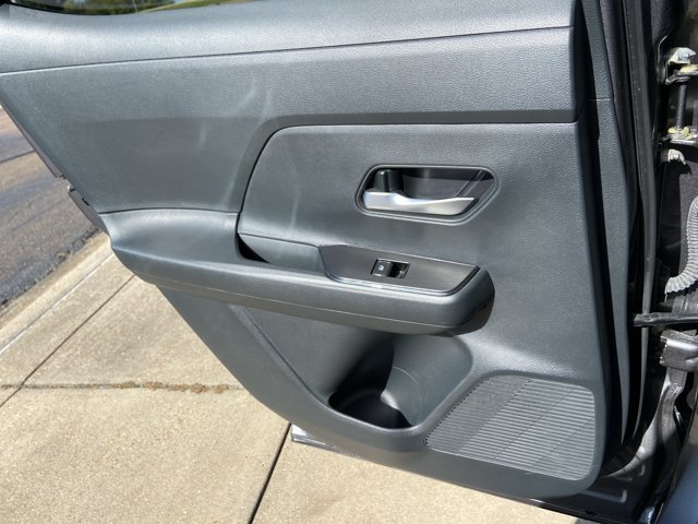 Used 2025 Nissan Kicks SV FWD image 49