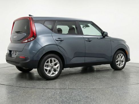 Used 2025 Kia Soul LX w/ LX Technology Package image 9