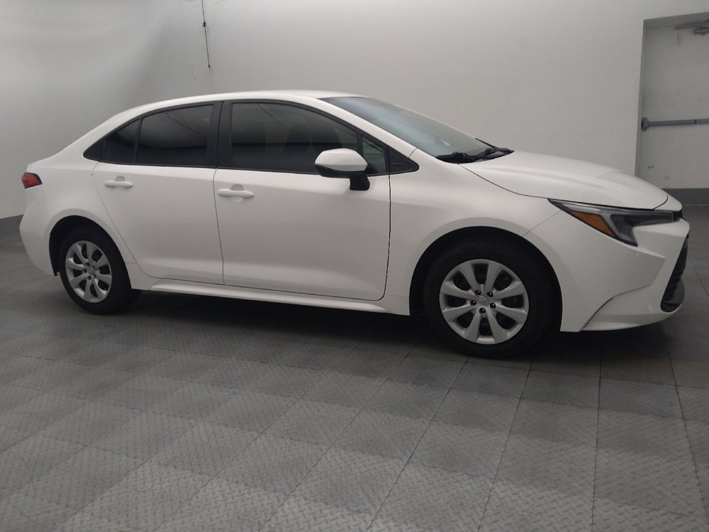 Used 2024 Toyota Corolla LE FWD image 11