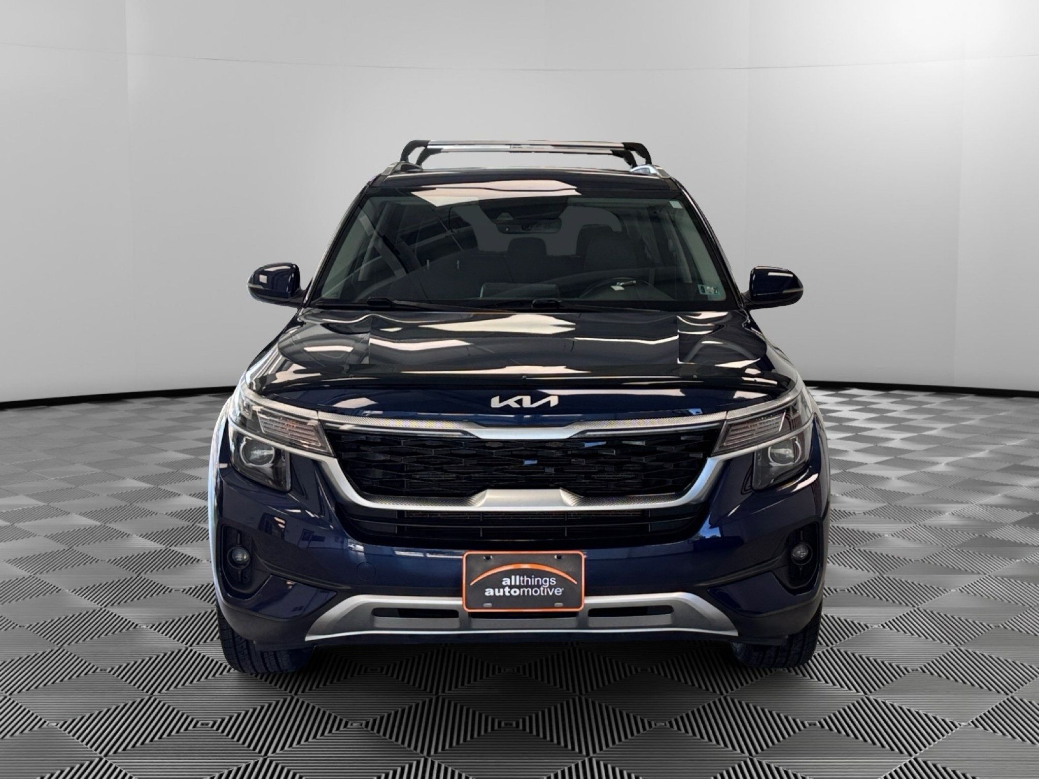 Used 2023 Kia Seltos EX AWD/4WD image 3