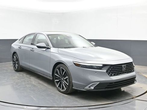 New 2026 Honda Accord Touring image 2