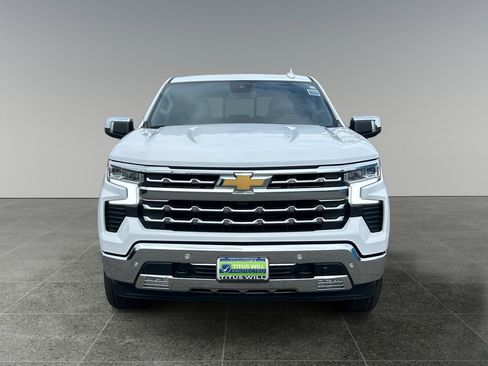 Used 2025 Chevrolet Silverado 1500 LTZ w/ LTZ Convenience Package II AWD/4WD image 2