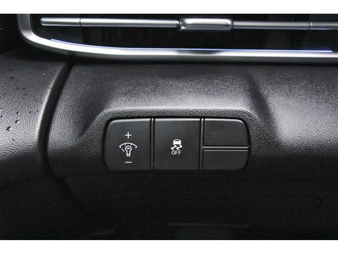 Used 2024 Hyundai Elantra SEL image 20