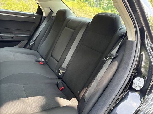 Used 2009 Chrysler 300 LX RWD image 16