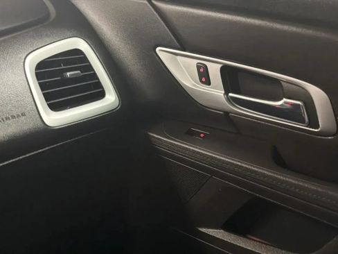 Used 2017 GMC Terrain SLE FWD image 16