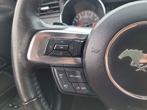 Used 2017 Ford Mustang Coupe image 20