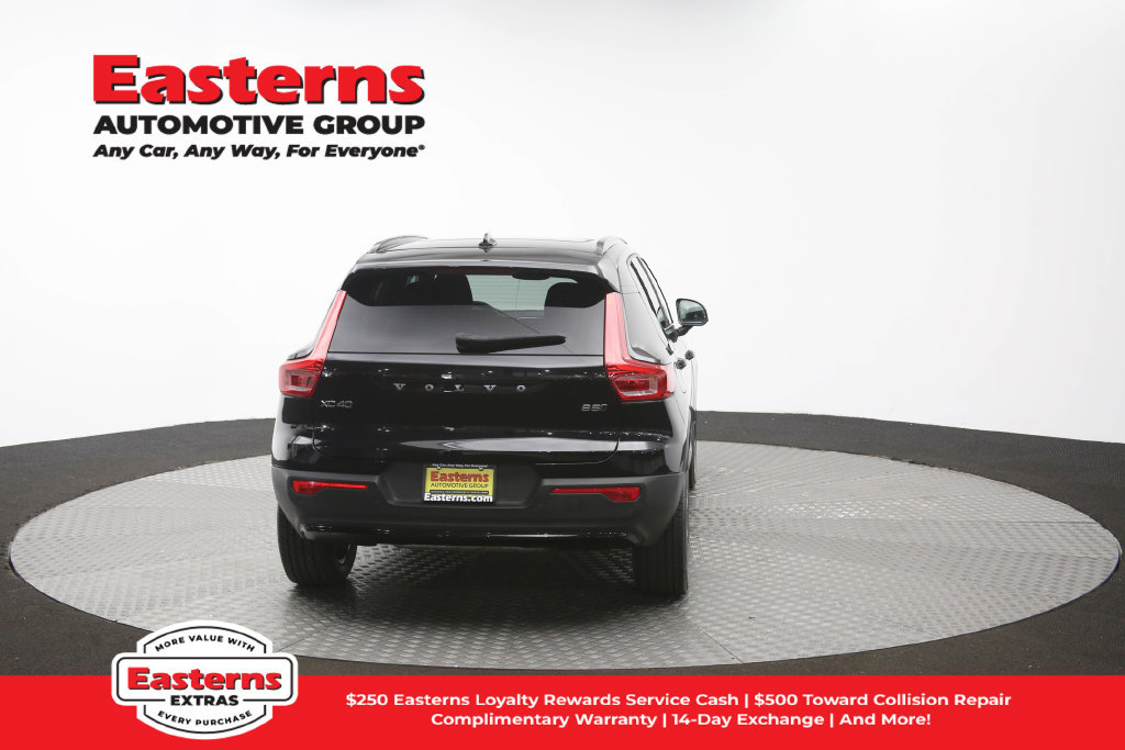 Used 2024 Volvo XC40 B5 Core AWD/4WD image 39