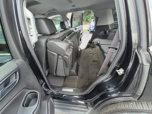 Used 2017 Chevrolet Tahoe LT w/ Luxury Package AWD/4WD image 31