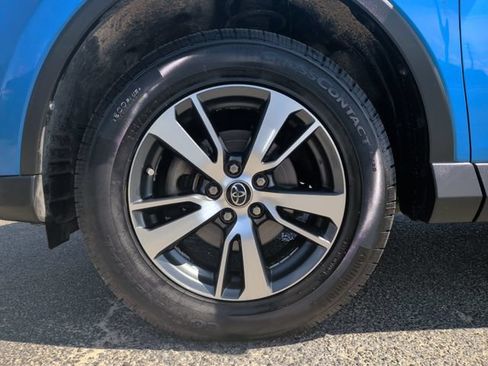 Used 2017 Toyota RAV4 XLE FWD image 9