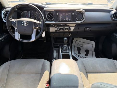 Used 2016 Toyota Tacoma SR5 w/ SR5 Appearance Package (SN) image 22