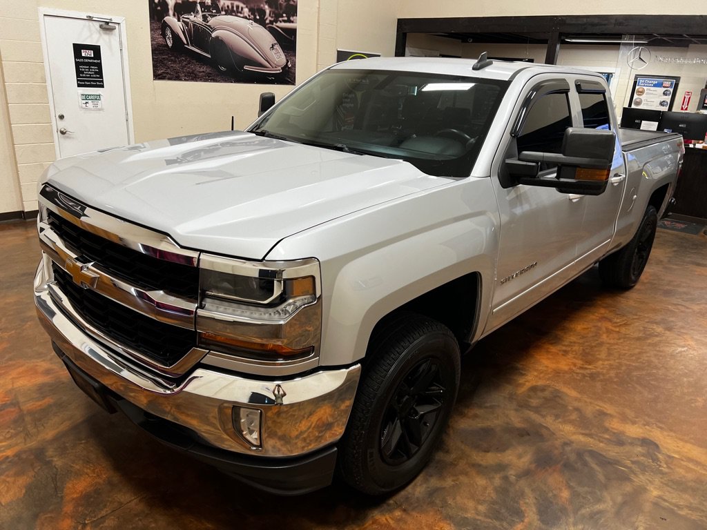 Used 2017 Chevrolet Silverado 1500 LT w/ Max Trailering Package AWD/4WD image 59