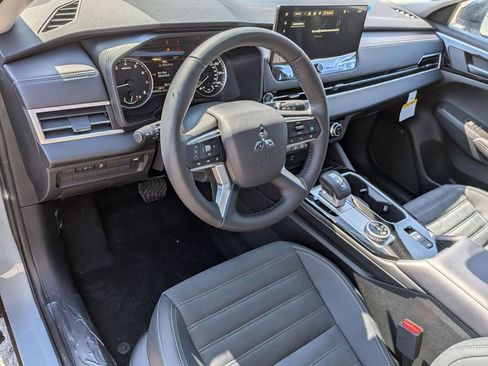 New 2026 Mitsubishi Outlander Trail Edition image 11