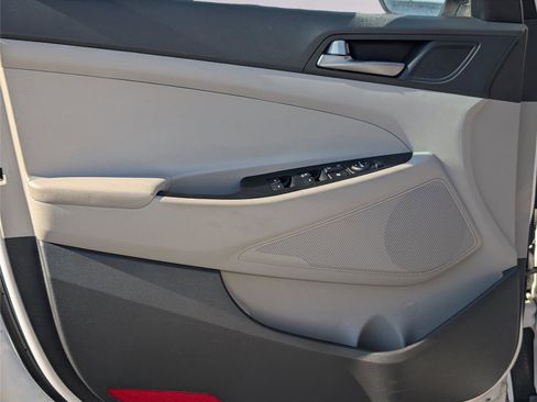 Used 2016 Hyundai Tucson SE image 11