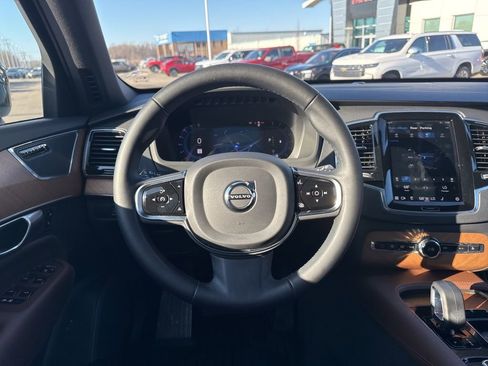 Used 2024 Volvo XC90 B5 Plus w/ Protection Package Premier image 20