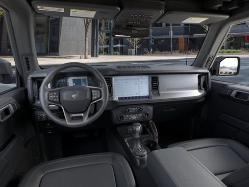 New 2025 Ford Bronco Badlands image 9